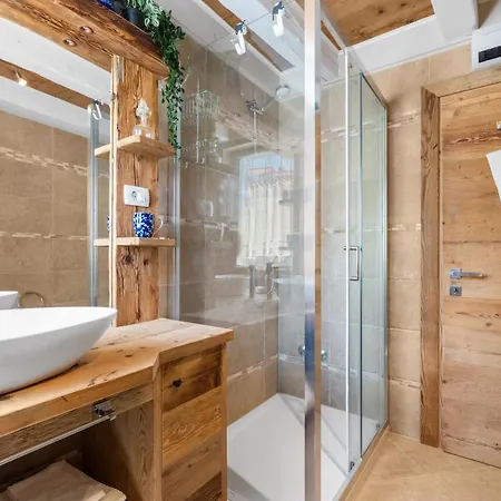 Apartment Casa Cristallo And Tofana Novigrad (Istria)